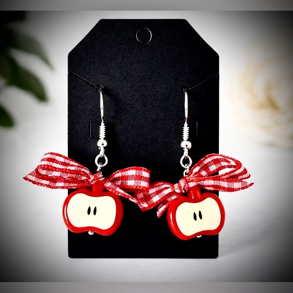 Red Apple Earrings with Gingham Bow

Handmade County Fair Apple Dangle Earrings